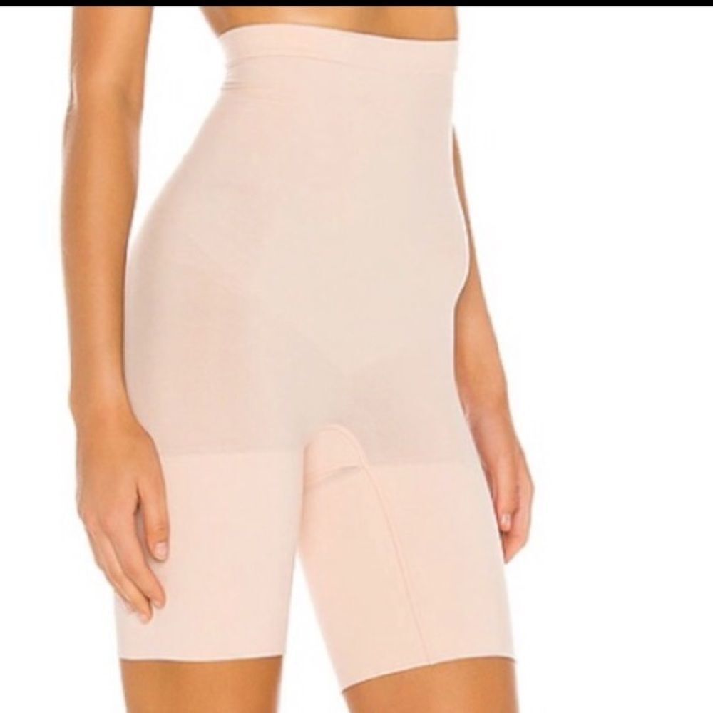 🆕SPANX Higher Power Short high waisted! NEW - Picture 2 of 7